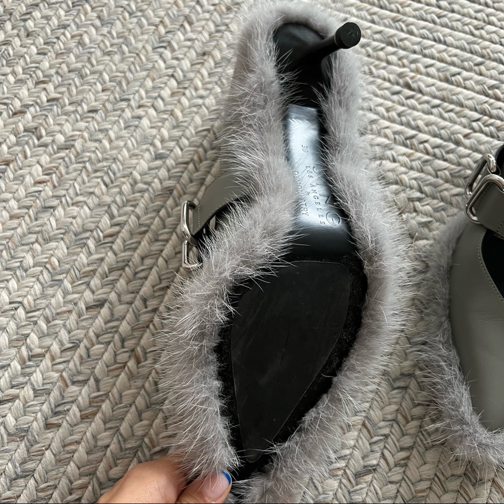 Unique Design Heels - Picture 3 of 5